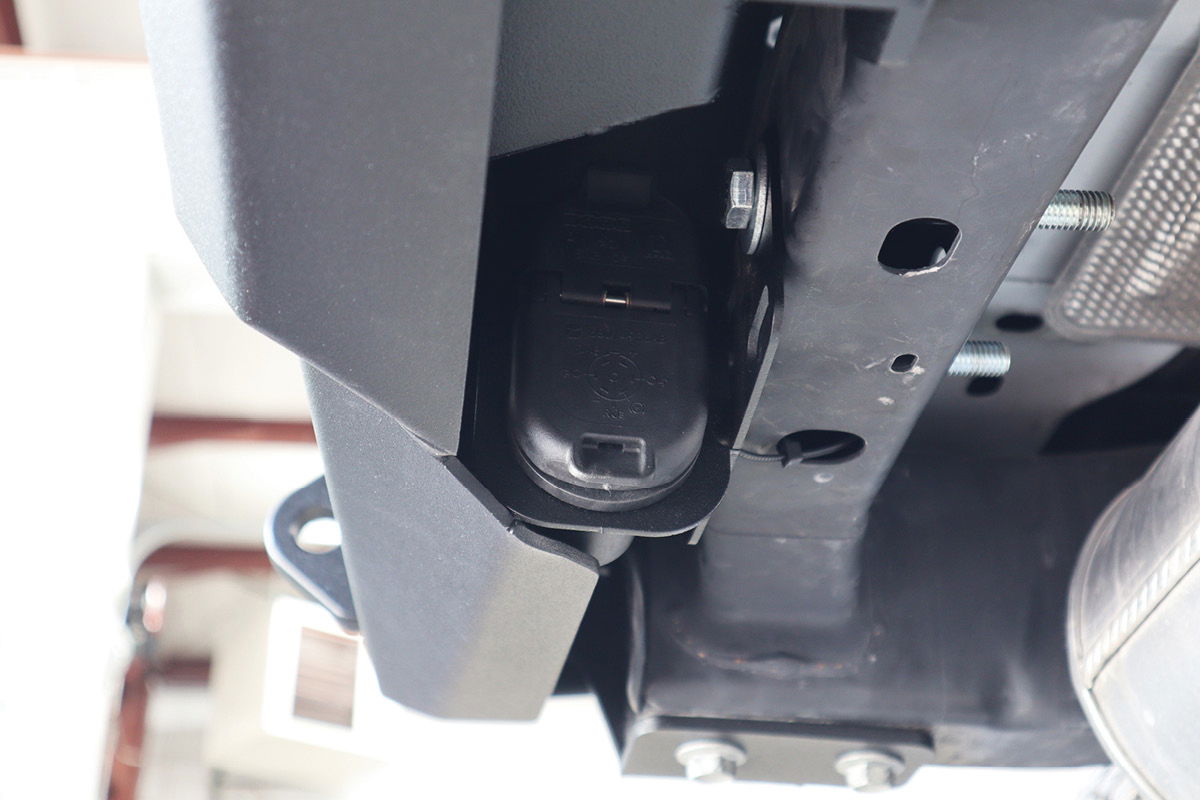 2021+ Bronco Trailer Hitch Plug Mount (Black Texture)